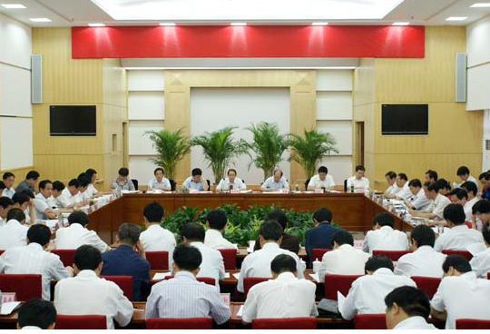 个人档案在自己手里怎么办？